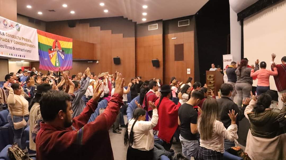 CONAIE_Ecuador's tweet photo. ⭕ #Quito | Inició el Encuentro Regional Sierra junto a la @ecuarunari_ofic, para la construcción de la Ley de Consulta Previa, Libre e Informada y Consentimiento.
Este evento tiene como objetivo compartir y debatir el proyecto de ley que se presentará ante la @AsambleaEcuador, asegurando la participación colectiva.
Está actividad se realiza en la Cinemateca de la @CasadelaCultura.

#Conaie 
#LeyConsultaPrevia