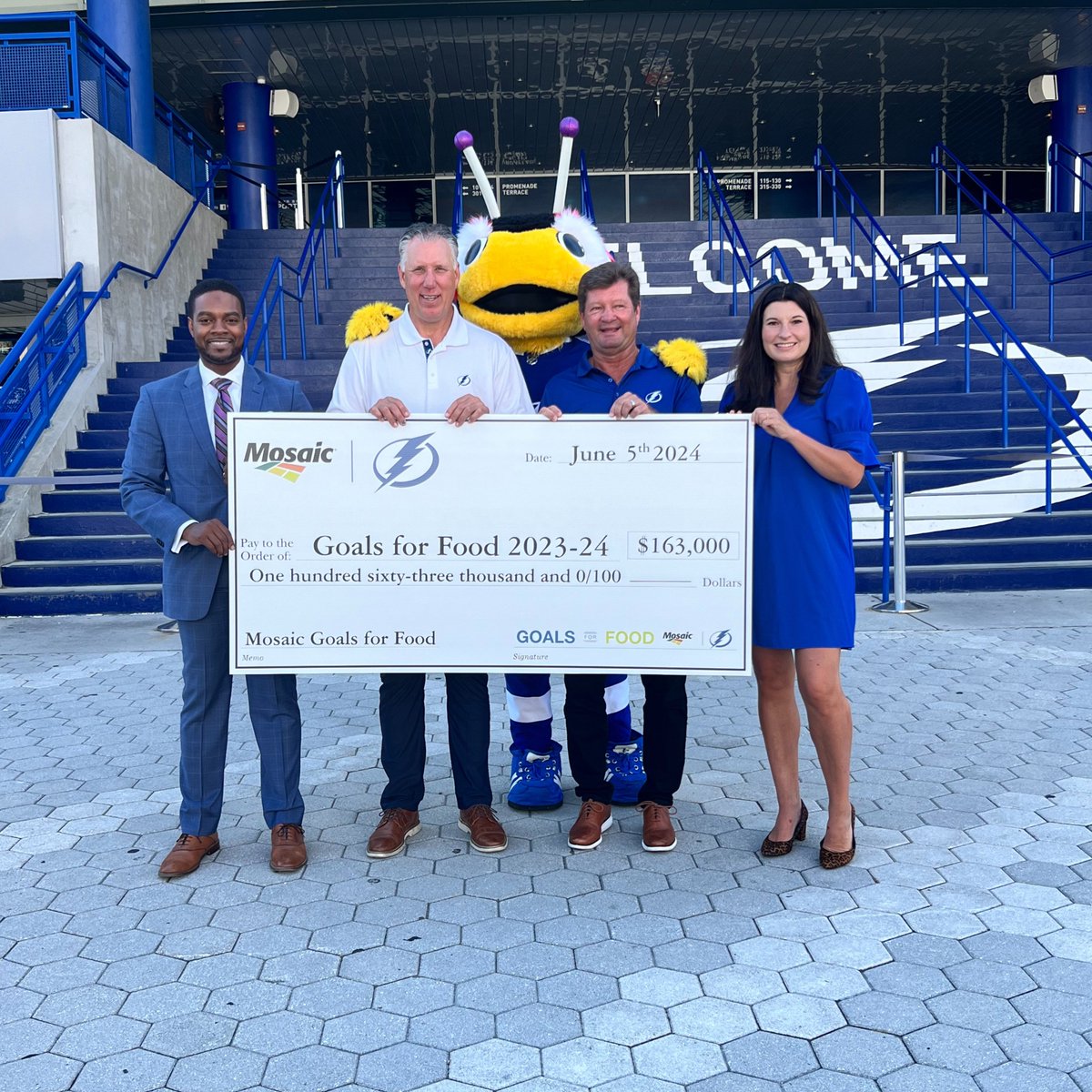 Mosaic in Florida tweet media