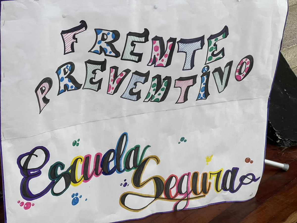 cde_valle's tweet photo. CDCE Caracas/Parroquia El Valle. Hoy, llevamos a cabo con alegría, emoción y compromiso el programa Mi Escuela Segura. 
@_LaAvanzadora 
@CDCECaracas 
@NicolasMaduro https://t.co/wL0zHTAIyg