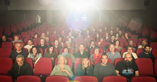 Fedcatcineclubs's tweet photo. La crònica detallada del que va ser la XIX Trobada anual de cineclubs a Vilafranca del Penedès. @cineclubvila @AjVilafranca @cultpopular_cat @cultura_cat @icec_cat #DASC2024 https://t.co/tUC7z17wvk https://t.co/QekvxJquSr