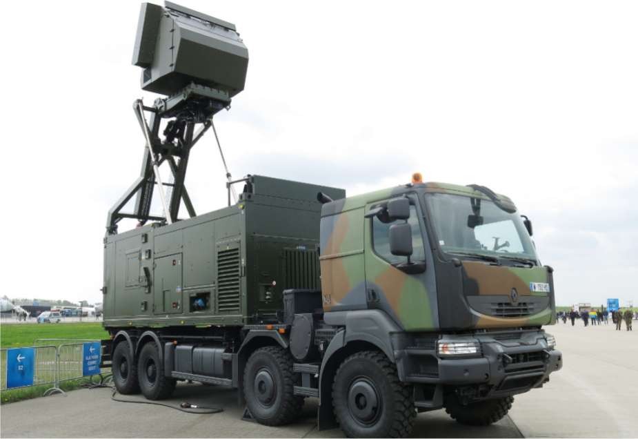 ArmyRecognition's tweet photo. #Thales From #France Delivers Second #CM200 #AirDefence System to #Ukraine. https://t.co/Q7Xq5ZfeSp @Le_Figaro @TF1Info @infofrance2 @F3Regions @lesoir @lecho @lalibrebe @RTBFinfo @rtlinfo @vrtnws @lemondefr @LCI @Le_NouvelObs @France24_en @lecho @sudinfo_be https://t.co/8HkthYsJsg