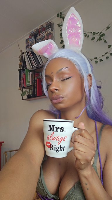 Goodmorning findom  Goddess heeft altijd gelijk, gewoon doen wat ik zeg zonder discussie. Dat is beter<a href="/tag/morningvibes"class="tags"><span>#morningvibes</span></a><a href="/tag/footlovers"class="tags"><span>#footlovers</span></a><a href="/tag/dailyfeet"class="tags"><span>#dailyfeet</span></a>