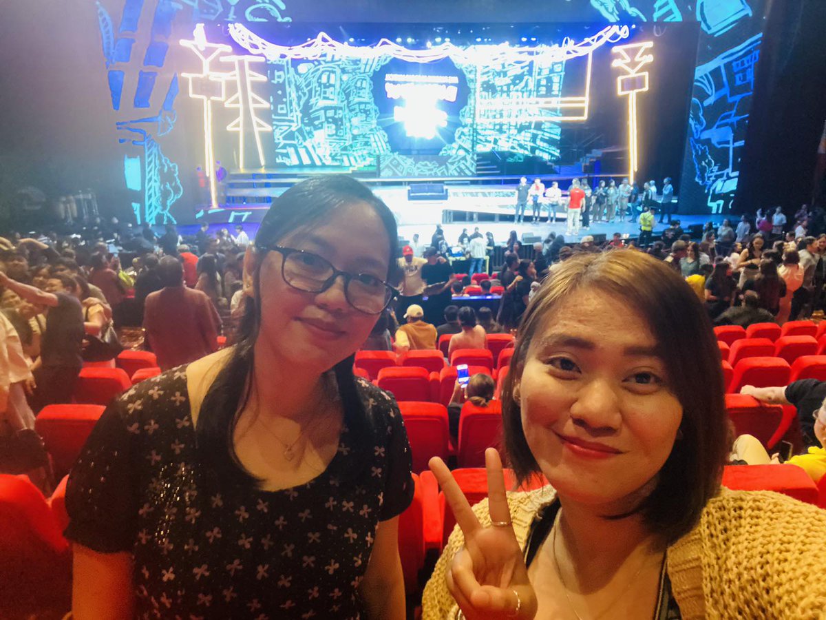 3shabells's tweet photo. Giliw at sa awitin kong ito, sana'y maibigan mo...
Galing ni Mr. Suave!
#Buruguduystunstugudunstuy
#AngPNEMusical https://t.co/gMFXvugKIA