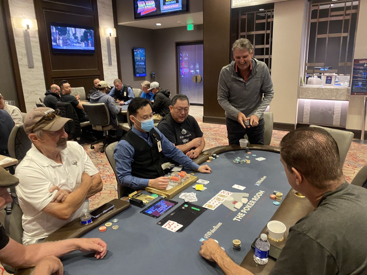 lonmceachern's tweet photo. Just scored my first-ever Royal while playing the morning tourney @TVPokerRoom I raised the River- as required-and the bloke FOLDED HIS STRAIGHT FLUSH! #NiceRead https://t.co/tHxtN2T6wU