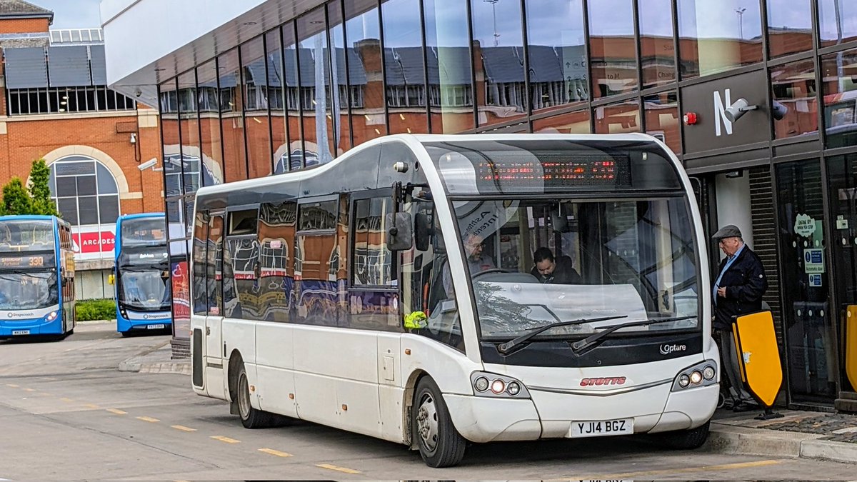 WC2512's tweet photo. The estate circular
@BusesOldham YJ14 BGZ in #AshtonUnderLyne Interchange this afternoon working a 339 service back to #Crowhill. https://t.co/hoM8mri6E7