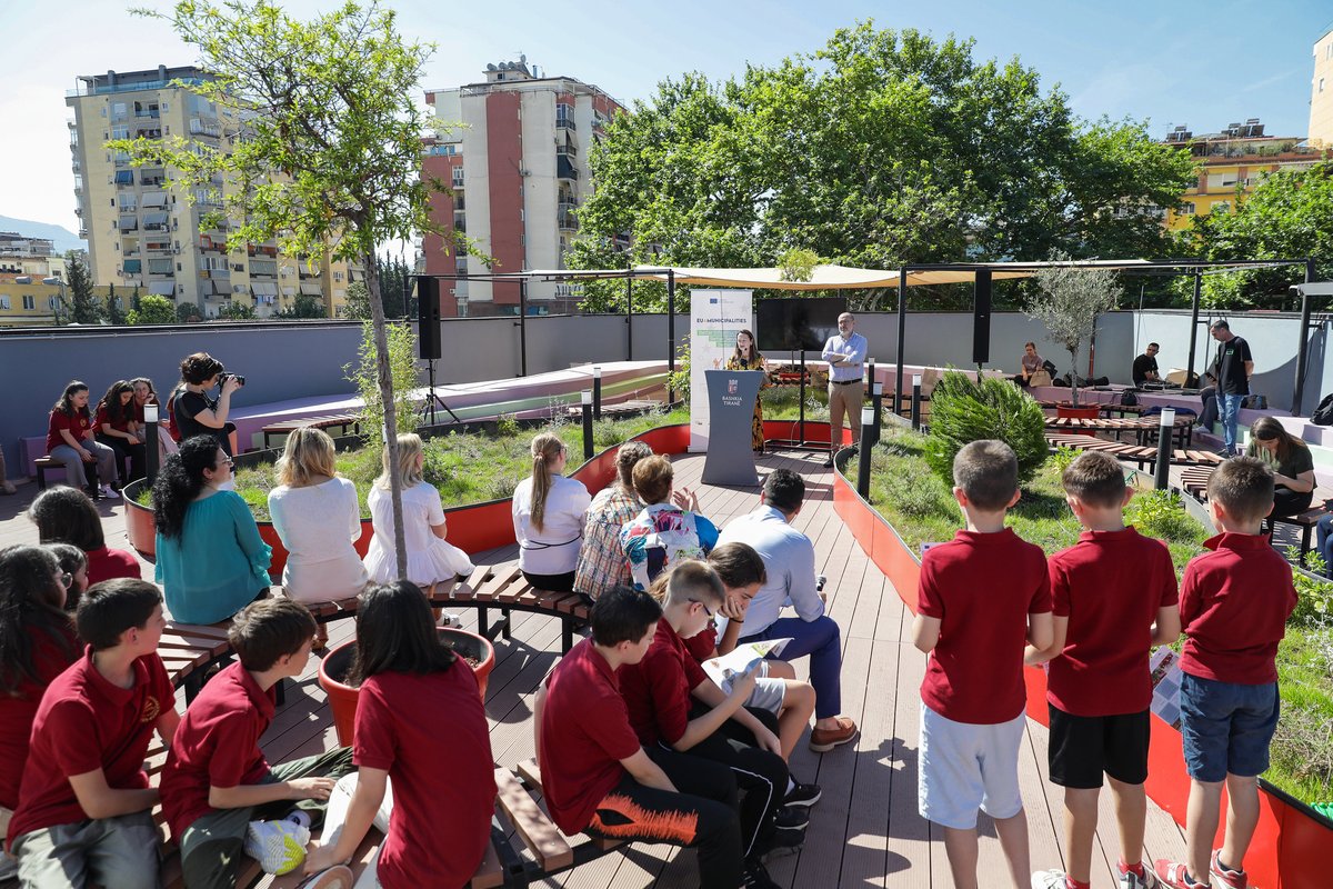 EUinAlbania's tweet photo. 🌿 This green transformation aims to foster environmental awareness among our younger generations, contributing to a sustainable future.
#EuropeIsHere
2/2 https://t.co/G7FEdk70aM