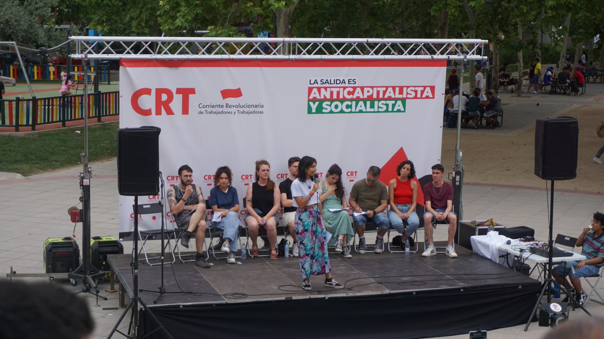 ACTO CIERRE CAMPAÑA EUROPEAS | <a href="/Alejandra_crr_/">Alejandra ☕️</a> abre el acto contando como la extrema derecha crece y se reúne en una internacional reaccionaria porque son los fervientes defensores de un capitalismo contra el que nosotras luchamos.

"Es en este contexto de genocidio y aumento del