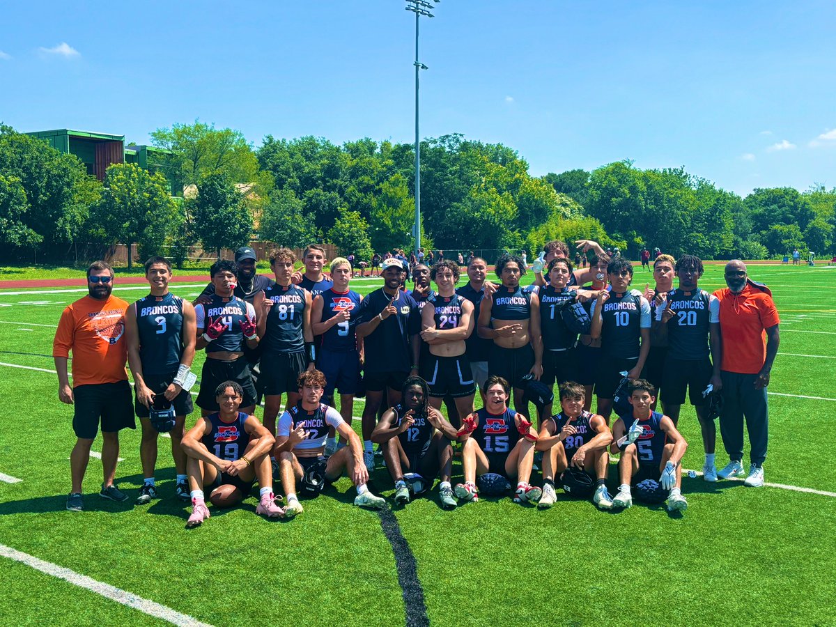 SaBrandeis's tweet photo. We’re going to state! Super proud and pumped for these guys after qualifying for state today at Austin Westlake SQT! https://t.co/Wnokj63Hig
