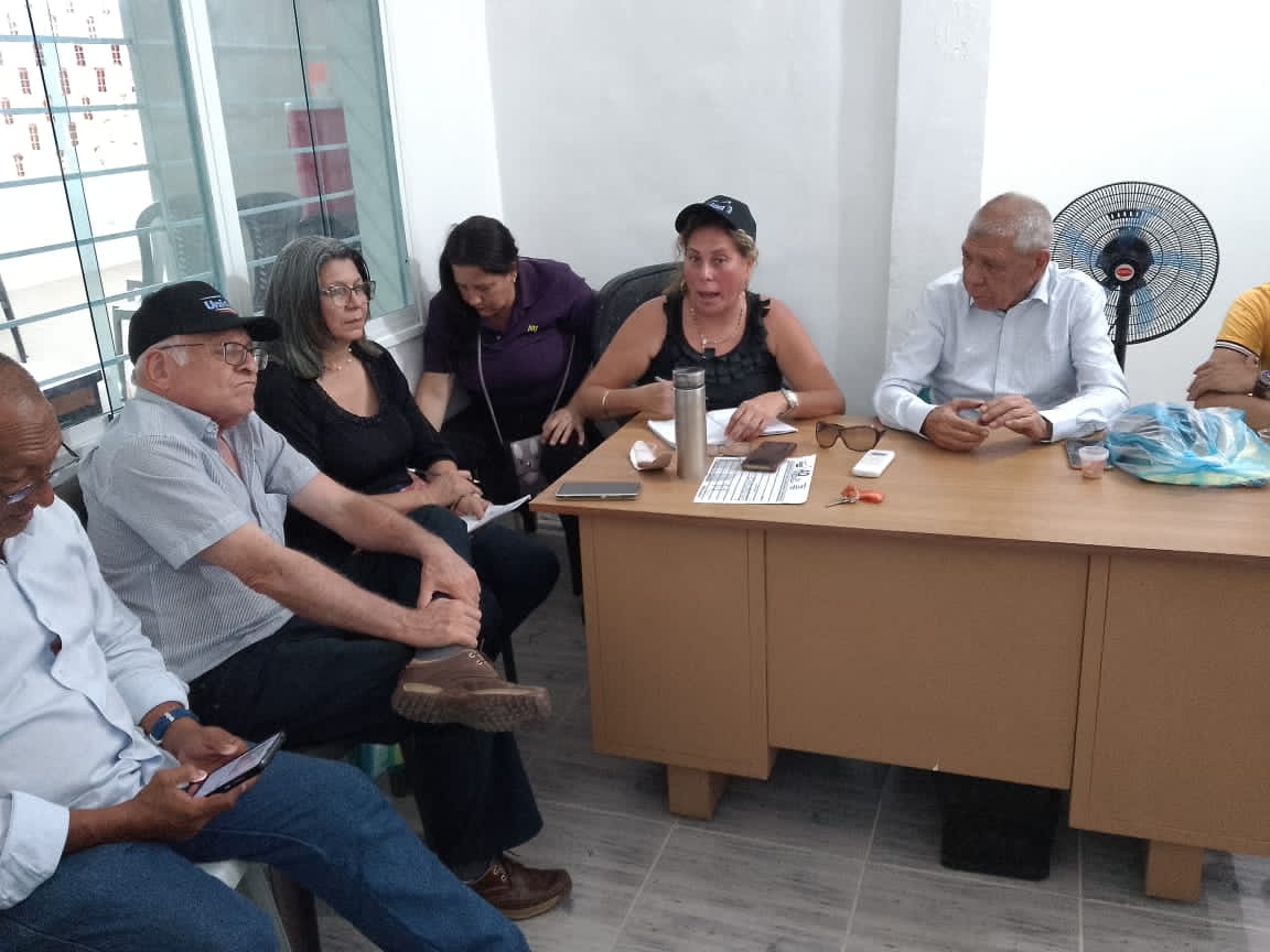 Adguarico's tweet image. #7Junio REUNIÓN DEL COMITÉ EJECUTIVO SECCIONAL DE ACCIÓN DEMOCRATICA EN RESISTENCIA. San Juan de los Morros, municipio Roscio #Unidad #EdmundoParaTodoElMundo