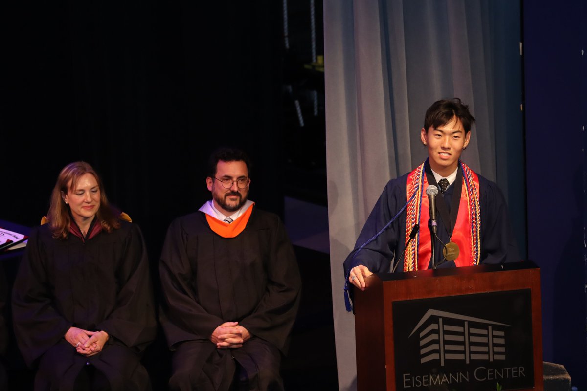 DallasIntSchool's tweet photo. On the evening of Wednesday, June 5, Dallas International School welcomed new alumni as the graduating class of 2024 stepped across the stage of the Eisemann Center to accept their diplomas. Bravo class of 2024. Allez les Tigres!
#theDISdifference #internationaleducation https://t.co/Xoa5ZUGiHe