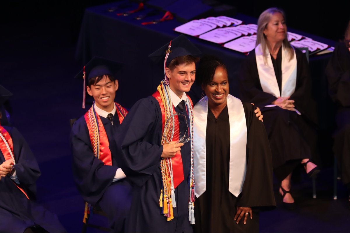 DallasIntSchool's tweet photo. On the evening of Wednesday, June 5, Dallas International School welcomed new alumni as the graduating class of 2024 stepped across the stage of the Eisemann Center to accept their diplomas. Bravo class of 2024. Allez les Tigres!
#theDISdifference #internationaleducation https://t.co/Xoa5ZUGiHe