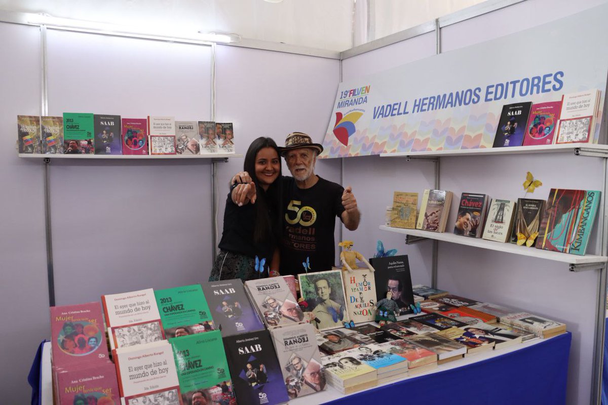 AlcaldíaSucre (@lalcaldiasucre) on Twitter photo #EnFotos 📸En la Plaza Miranda de los Dos Caminos fue inaugurada la Feria Internacional del Libro, Filven, Capítulo #Miranda, con la participación del El Alcalde <a href="/JoseVRangelA/">José Vicente Rangel A</a> , cultores y Poder Popular.
¡Los invitamos a visitar la fiesta de la lectura! 📚#VamosPaLanteVenezuela #EnFotos 📸En la Plaza Miranda de los Dos Caminos fue inaugurada la Feria Internacional del Libro, Filven, Capítulo #Miranda, con la participación del El Alcalde <a href="/JoseVRangelA/">José Vicente Rangel A</a> , cultores y Poder Popular.
¡Los invitamos a visitar la fiesta de la lectura! 📚#VamosPaLanteVenezuela