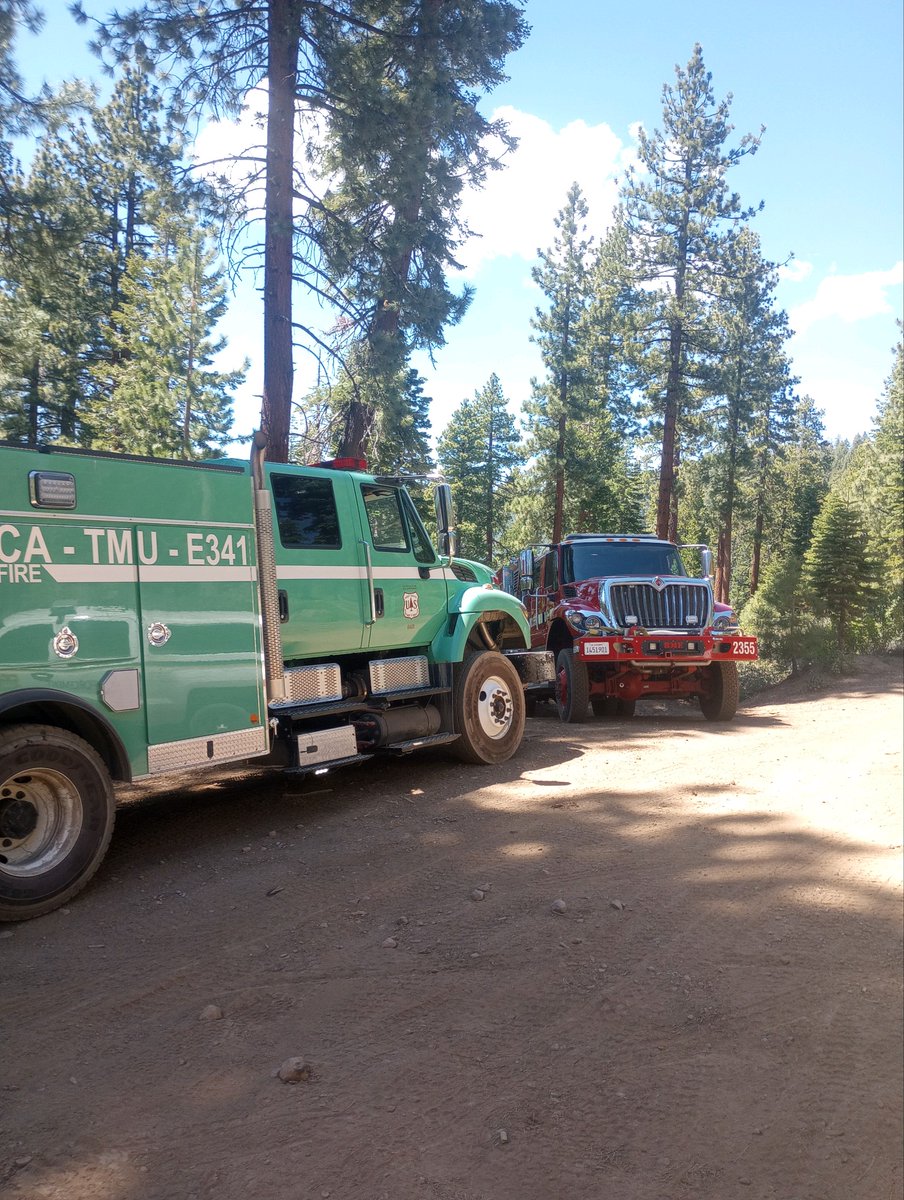 LakeTahoeUSFS's tweet photo. Thankfully, a quick response yesterday by USDA Forest Service LTBMU, @CALFIRENEU, @NLTahoeFire, @NTFPD_ firefighters stopped a wildfire above Kings Beach at 1/10 acre. The Beach Fire is now contained and controlled and the cause is under investigation. #BeachFire #FireYear2024 https://t.co/CiEMp63FcN