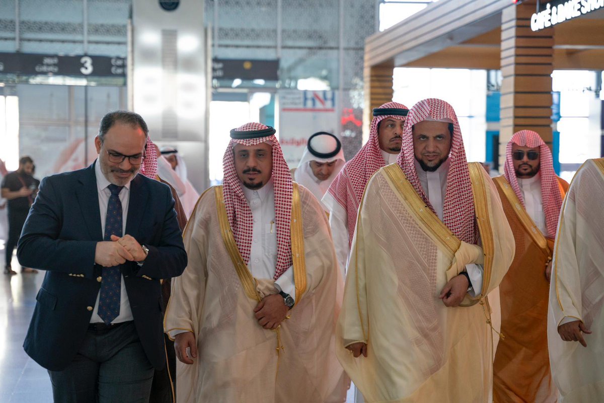 النائب العام يفتتح نيابة مطار الأمير محمد بن عبدالعزيز الدولي بالمدينة المنورة

al-madina.com/article/891094

#السعودية
#النائب_العام
#المدينة_المنورة