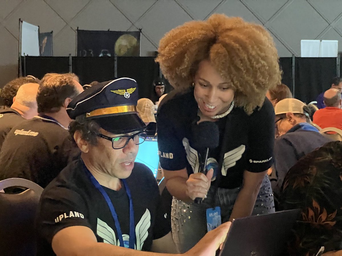 Shaktilyn.eth (@shaktilyncrypto) on Twitter photo Mallory and @nerdslogic at Bermuda live minting in Vegas!! ❤️❤️ <a href="/UplandMe/">Upland</a> #GenesisLive Mallory and @nerdslogic at Bermuda live minting in Vegas!! ❤️❤️ <a href="/UplandMe/">Upland</a> #GenesisLive