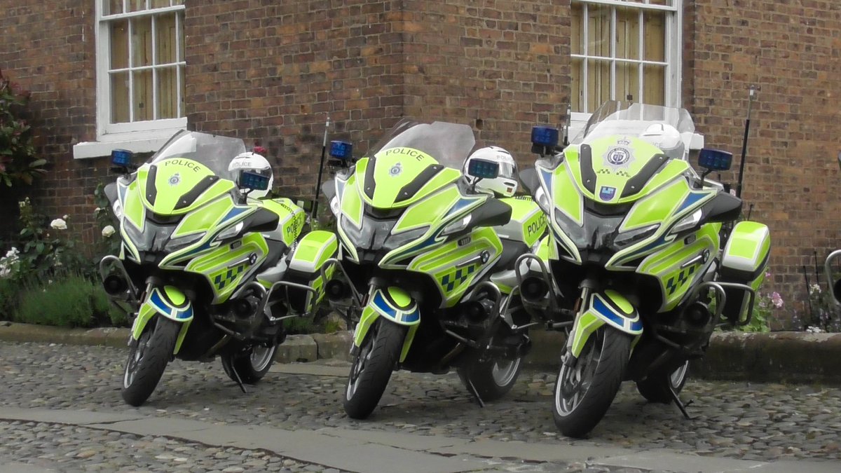 Britainsbluelights tweet media