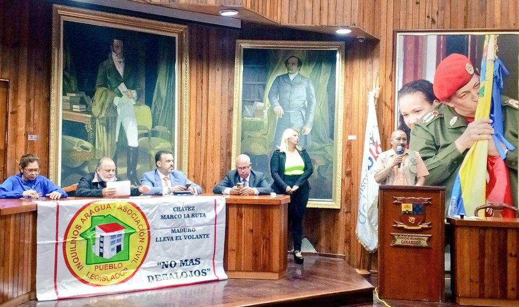 AtencionPuebloV's tweet photo. Se realizó en Maracay, Taller de Formación sobre Desalojos Arbitrarios, Perturbación a la Posesión Pacífica de la Propiedad y Rol de las Instituciones, a través de mesa  que lleva la Ofc. de Atención al Pueblo de la Vicepresidencia con Defensa Pública
#7Jun
#VamosPaLanteVenezuela https://t.co/9xc7NzLmcO