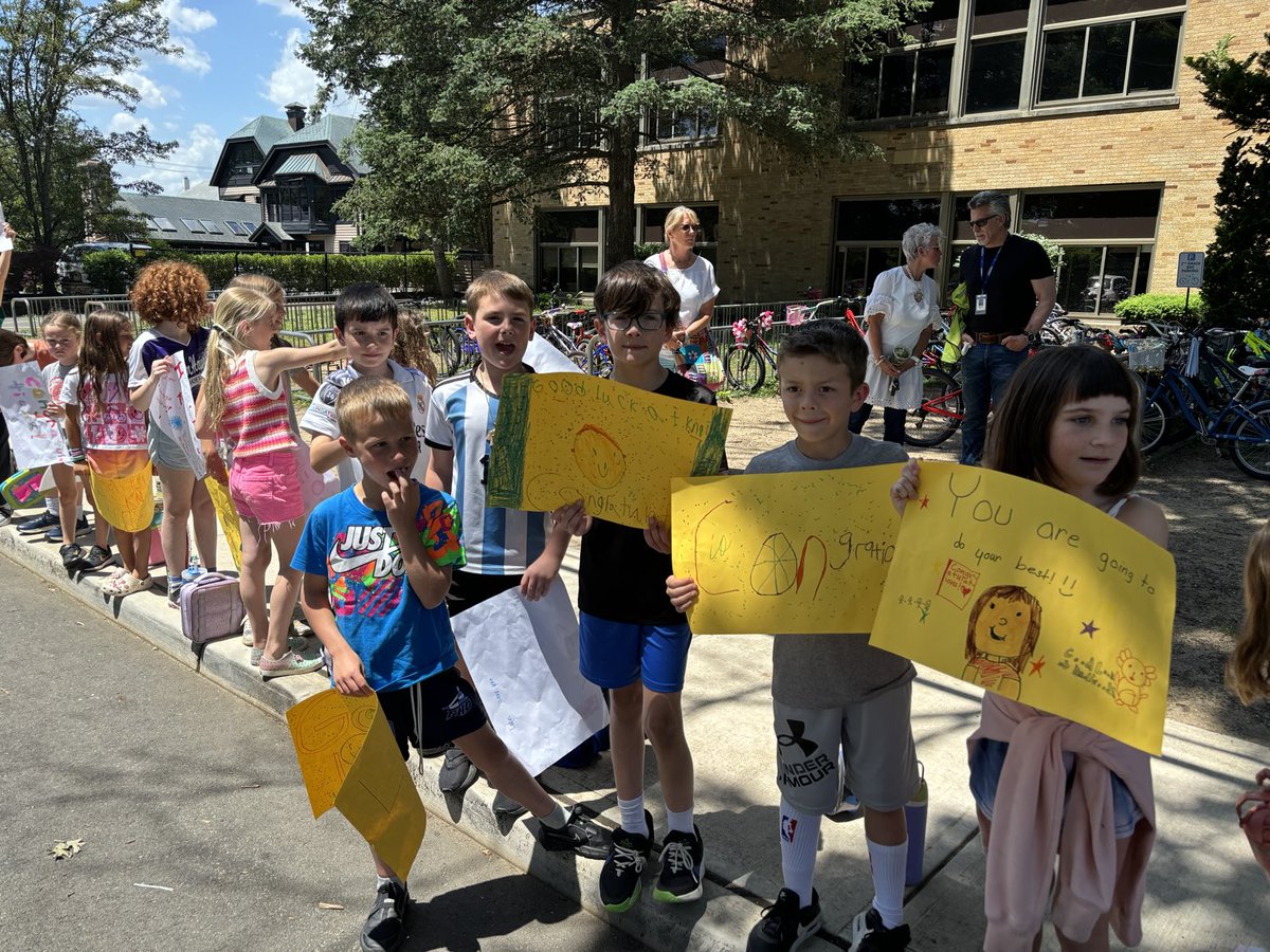 2ndGradeSickles tweet media