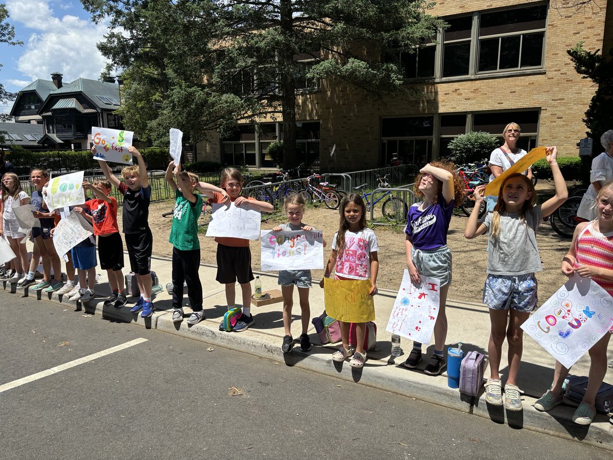 2ndGradeSickles tweet media