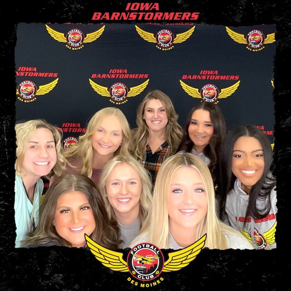 iabarnstormers's tweet photo. You can snap pics at our brand new Photo Booth during every Iowa Barnstormers home game! The booth is located on the south end of the main concourse. https://t.co/BYCPBlHsD5