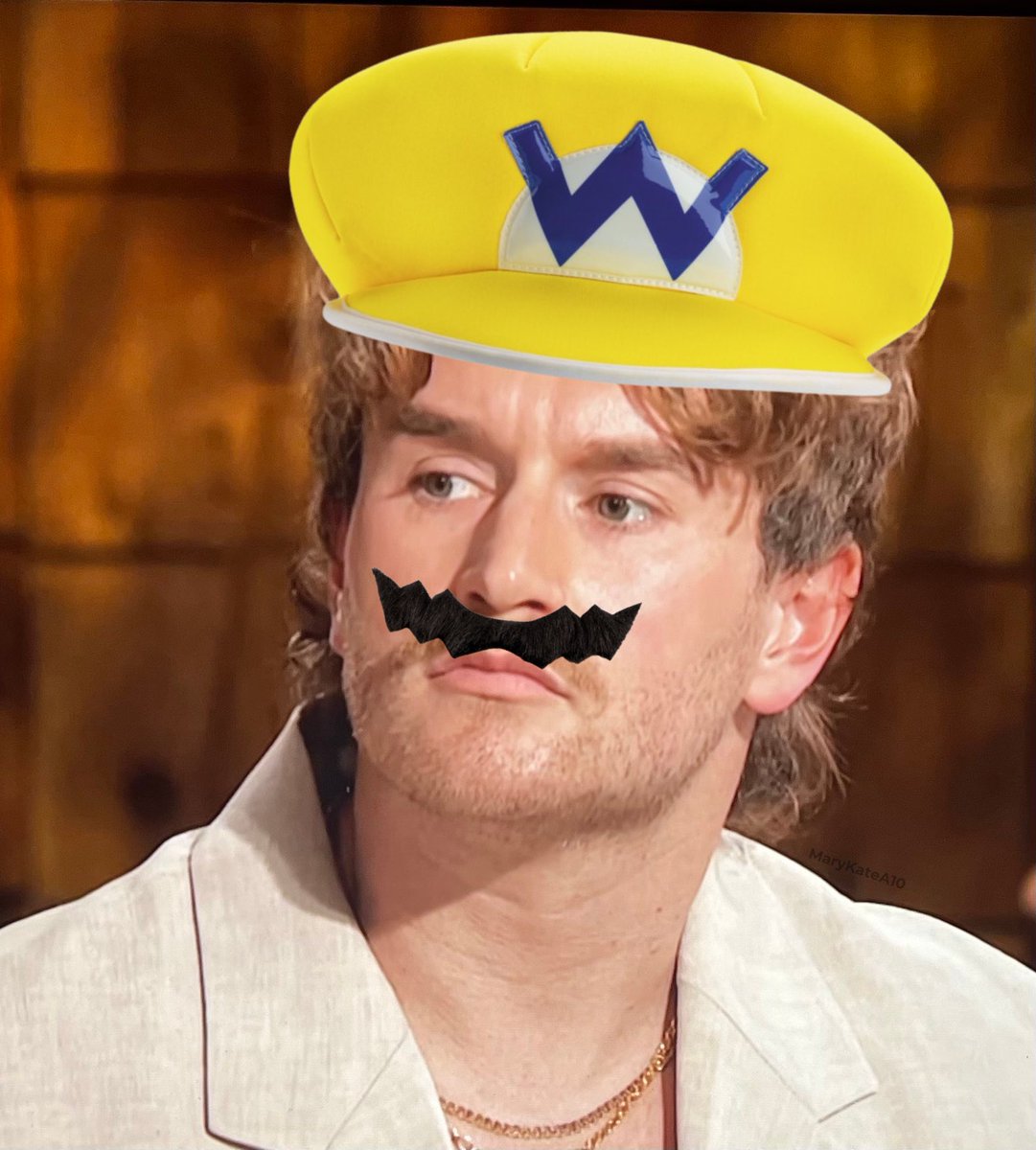 MaryKateA10's tweet photo. Idk why but this was my first thought after seeing this photo of West from the #SummerHouse reunion…Do with it what you will. https://t.co/3dYJLBPRI6
