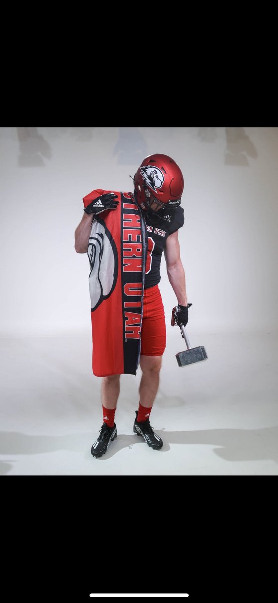 jacksonfletch01's tweet photo. I had a great visit yesterday at The University of Southern Utah and I’m excited too say I’ve received a opportunity too play there this fall! @SUUFB_ 

@BrandonYounger @Coach_Matthews_ 
@JUCOFFrenzy @OwlFootball_ https://t.co/x2NQrLzknS