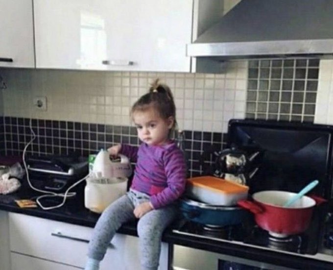 Her şeyden bıkmış ama sorumluluklarından vazgeçemeyen o kız