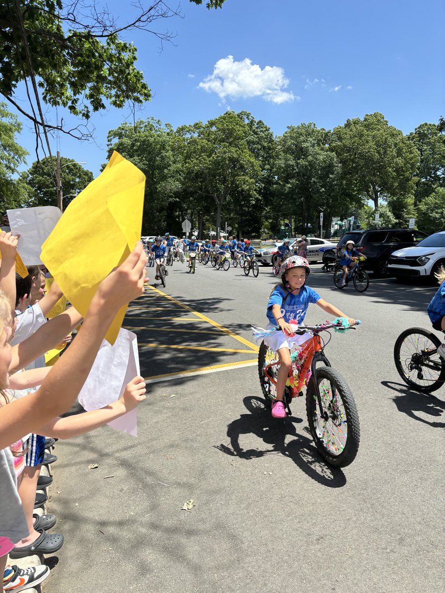 2ndGradeSickles tweet media