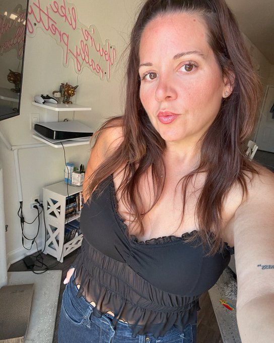 Love you https://t.co/qtO5qY1tyj