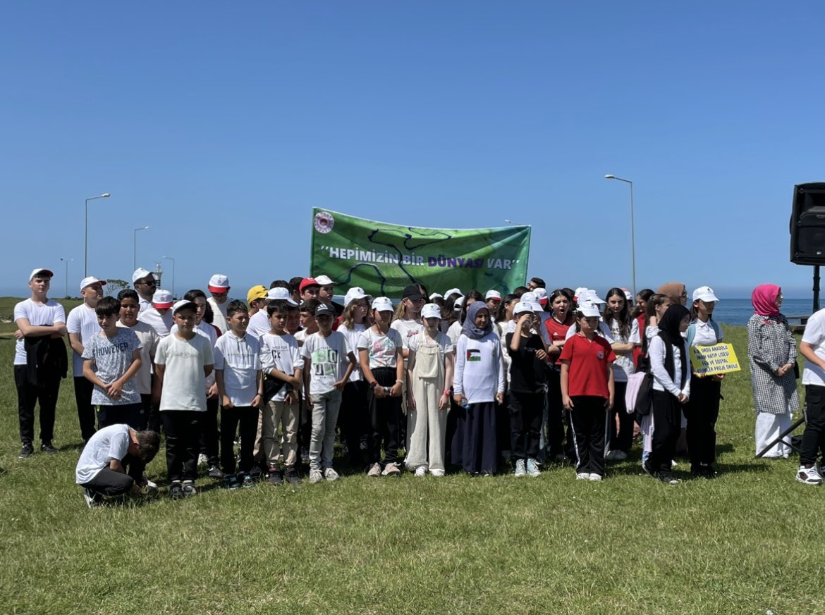 orducsb's tweet photo. 5 Haziran Dünya Çevre Günü kapsamında ilimizde yapılan etkinlikler arasında yer alan #hepimizinbirdünyasıvar #yason 
@OrduBBld https://t.co/m9qpSVY0OW
