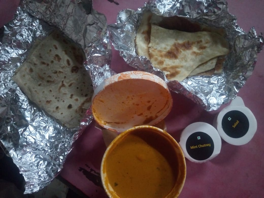 Achran1's tweet photo. @zomatocare @zomato 
 i ordered aachari roll from pure veg restaurent, and i got chicken, your customer care chat support blocked me. We are jain and pure vegitarian. 
@VHP_INDIA
 
@fssaiindia https://t.co/IPhl16XXv7