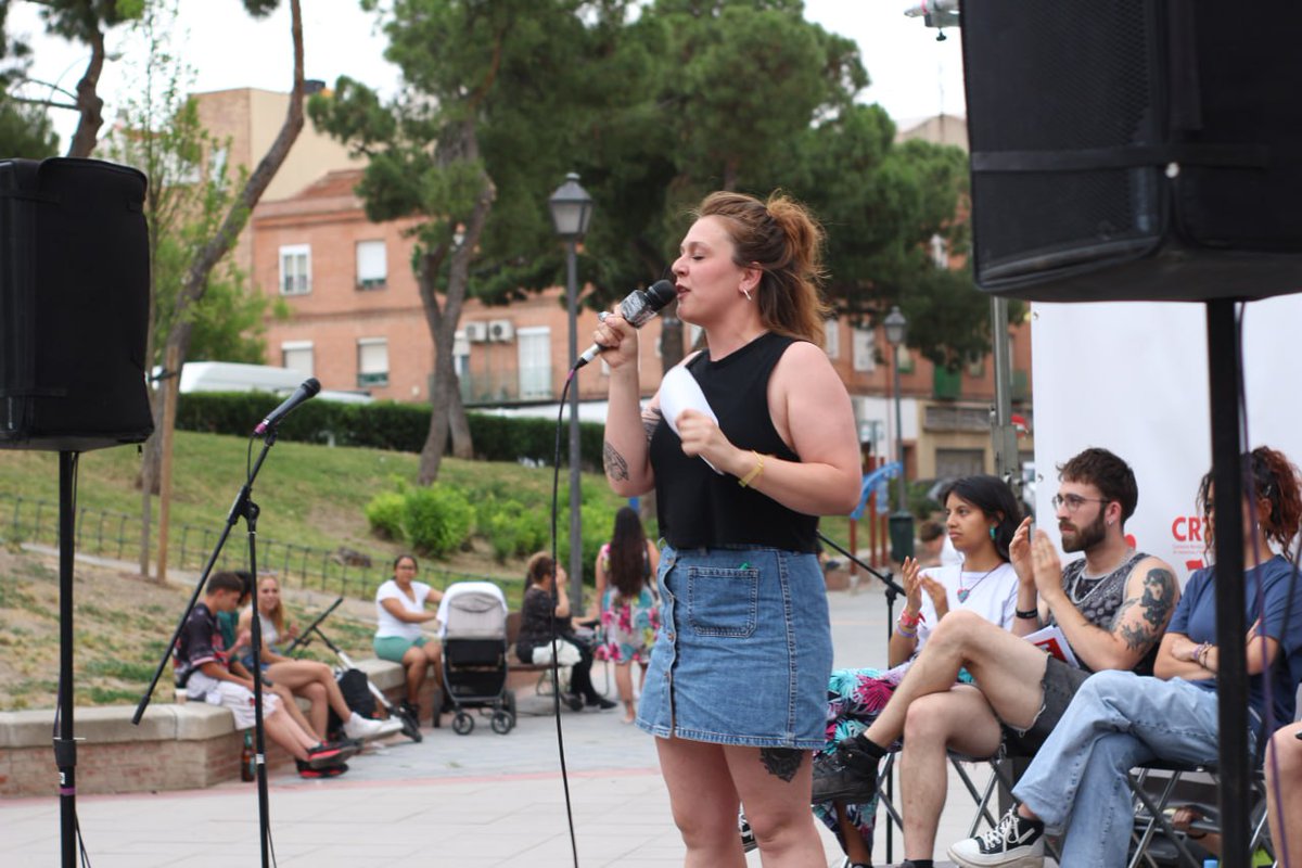 <a href="/Alejandra_crr_/">Alejandra ☕️</a> <a href="/HaibyRivas/">Biby 🍉</a> <a href="/Contrac_Mad/">Contracorriente Madrid</a> ACTO FIN DE CAMPAÑA EUROPEAS | Verónica Landa, <a href="/lierolaliero/">Verónica Landa 🇵🇸</a> docente interina:

"Es un orgullo compartir lista con compañeras docentes, trabajadoras de la sanidad, trabajadoras de la limpieza, el compañero Molina, histórico luchador de la huelga de Panrico y Vania, una compañera