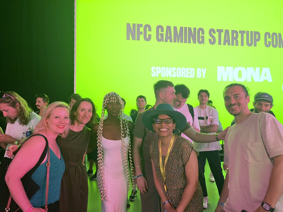 Crystal Petit 🐝 PARIS tweet media