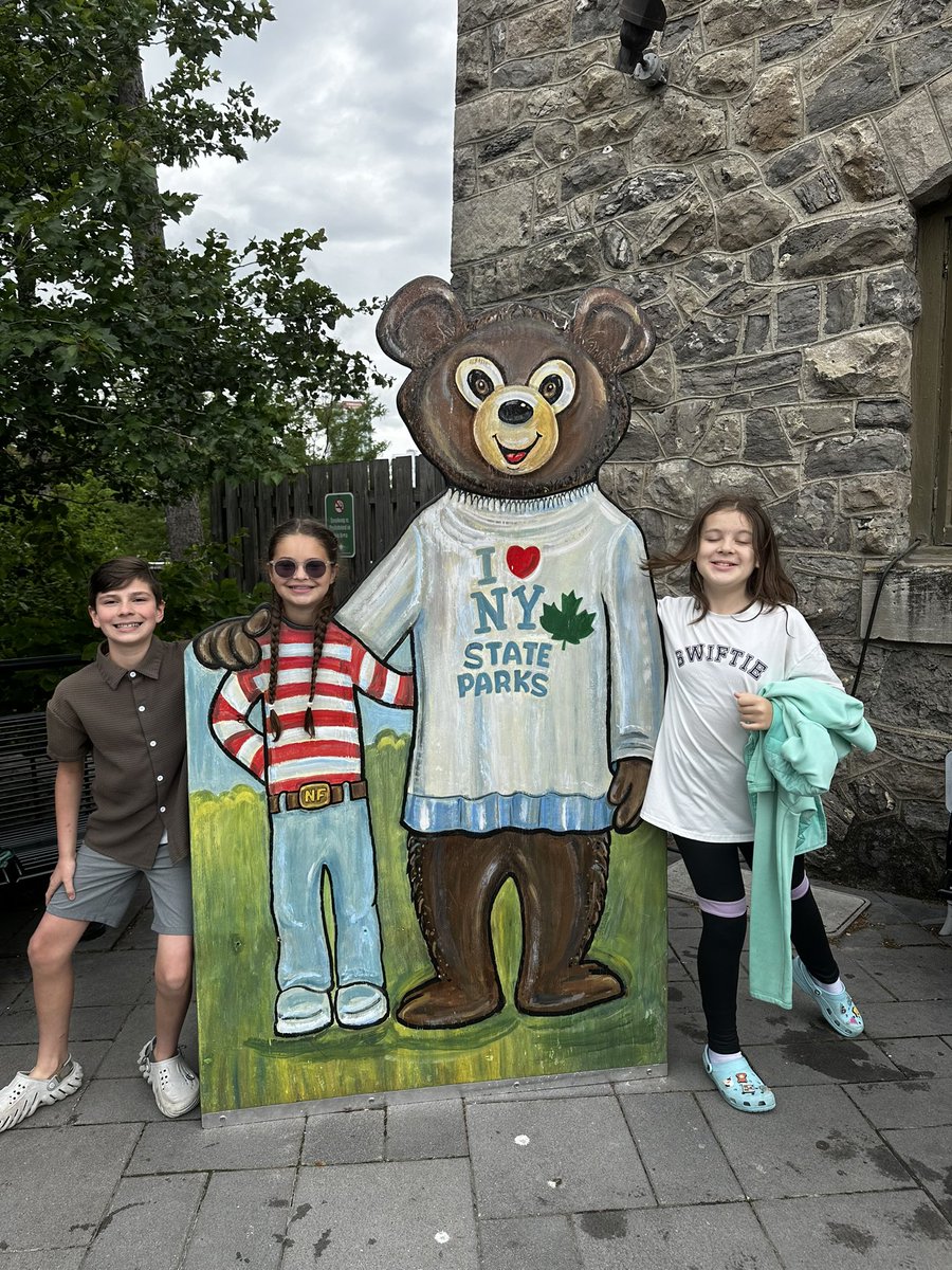 Danielle Alterio tweet media