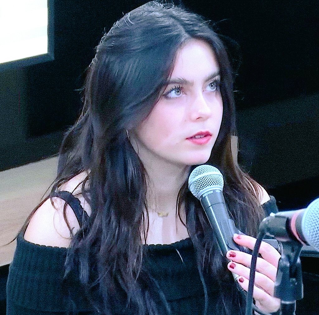 fingimodemencia's tweet photo. se acuerdan cuando kiki? 
#chiara #chiaraoliver #kiki #kikismo #keeks #KiVi #KiVi7J #KiVi8J #KiVi9J #GiraINGOT23 #Chiara8J #Chiara7J #Kiki7J #kikismoobarbarie https://t.co/xChinSXjvH