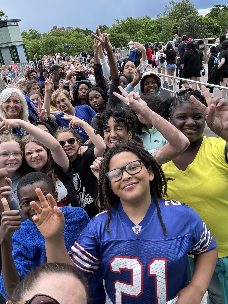 Danielle Alterio tweet media