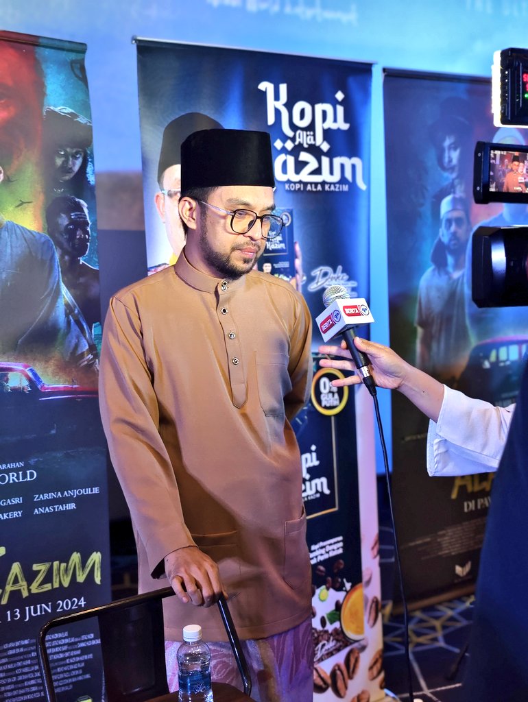 FlickXMY's tweet photo. Sidang Media filem Zim Zim Ala Kazim arahan Mawi yang akan mula ditayangkan di pawagam di seluruh bermula 13 Jun 2024. https://t.co/71qCY0JqOU