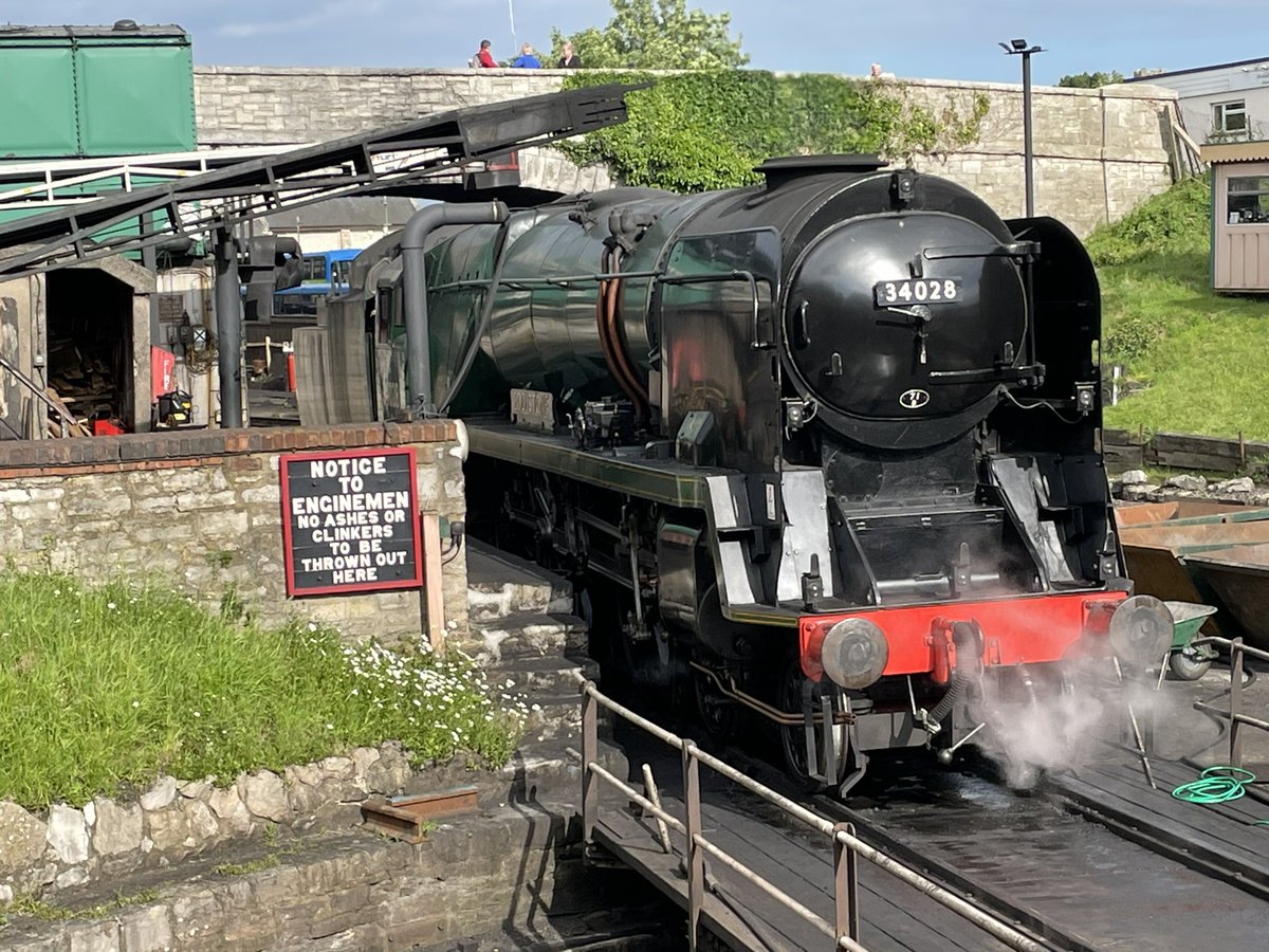 scn1978's tweet photo. On shed #Eddystone @SwanRailway https://t.co/hfwgTrX9ax