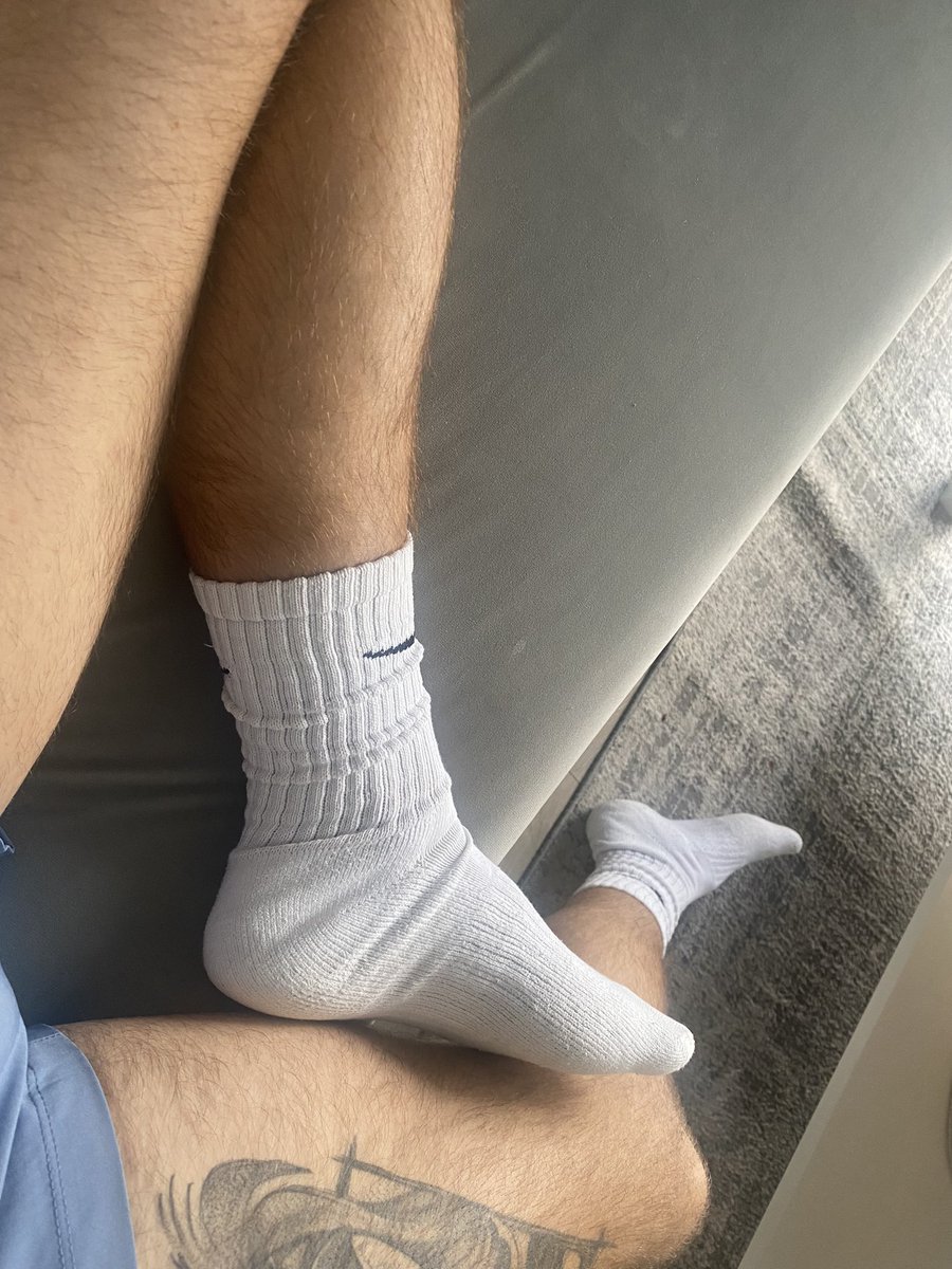 KubaMaster98's tweet photo. … and you under my sweaty socks 🥵🖕

#feet #master #alpha #findom #cashmaster #paypig #socks https://t.co/ohjec0qbPL