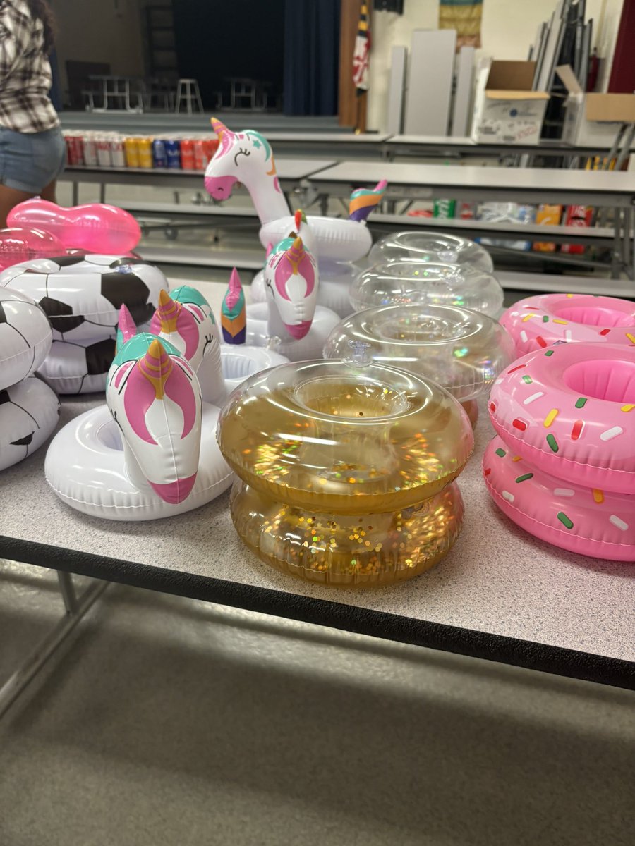 Derek Hoover-Beet tweet media