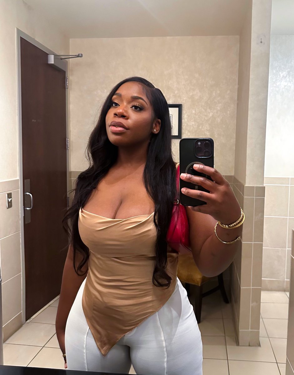 thickpita's tweet photo. Scale said I’m 220 at 5’8 🥹 I’ll take it https://t.co/rltcuedGW0