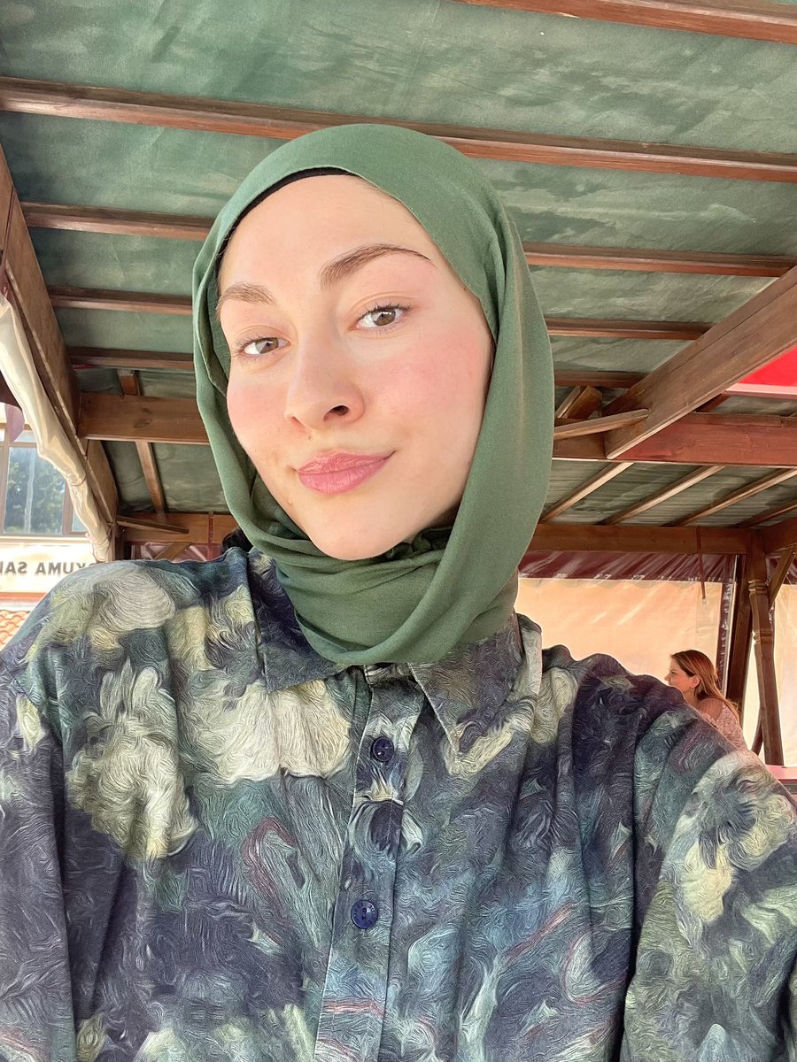 Sinem tweet media
