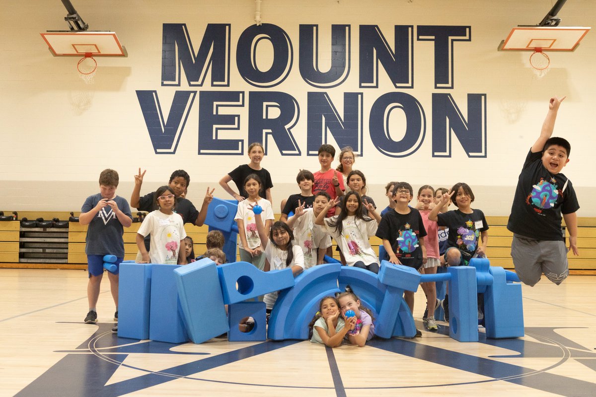 klundstromatmv's tweet photo. The camps that #buildtogether 🏗️#staytogether - #AmpCamp is making #friends ✌️with @losninosprimero campers - we share space and #grace @TheMVSchool 💙#havefun https://t.co/RCVGt6b5VS