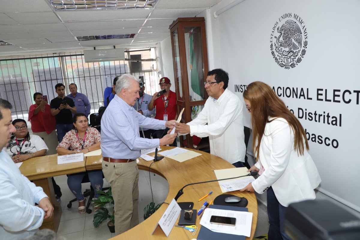 JaimeLastra_'s tweet photo. Vamos, con ese gran respaldo ciudadano, por el #PlanC y las propuestas del presidente @lopezobrador_. Además, respaldaremos los proyectos de nuestra próxima presidenta @Claudiashein y de @TabascoJavier. https://t.co/fEcnjioCif