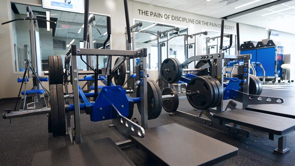 Hammer Strength tweet media