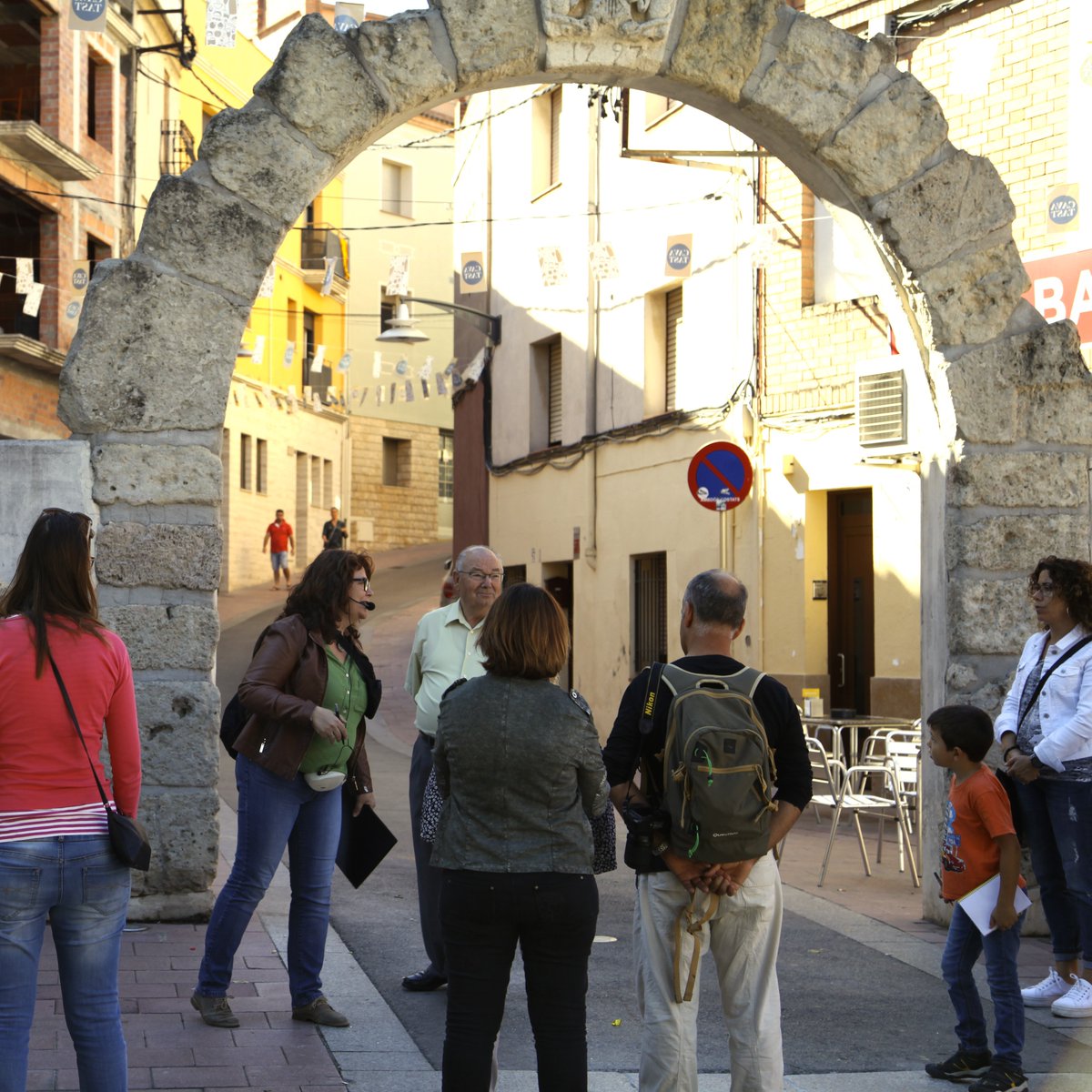 TSantSadurni's tweet photo. 🧐 Descobreix el Sant Sadurní anecdòtic

👉 Ruta guiada a peu pel centre de @santsadurni_cat i visita al #cavacentre

📅 Dissabte 15 de juny, 16.30h

🎟️ 12,00 €. Reserva prèvia https://t.co/JQOLS1zOcY

#ruta #visitaguiada #juny @Gustaterra @roserserramedin @penedesturisme https://t.co/Bgr6c96QVj