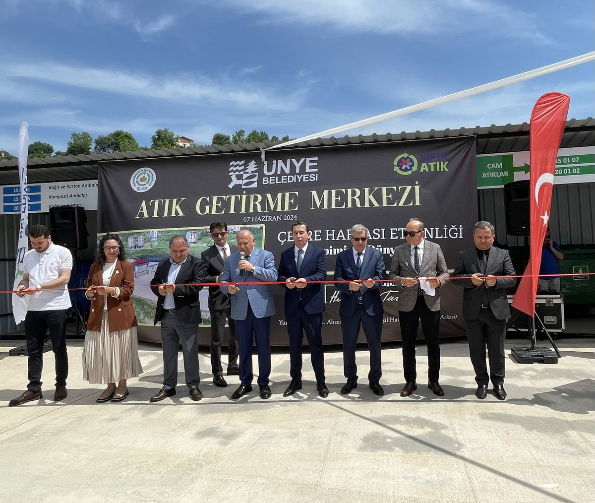 orducsb's tweet photo. 5 Haziran Dünya Çevre Günü kapsamında Ünye ilçemizde açılışını yaptığımız atık getirme merkezi ziyaretimiz. @UnyeBelediyesi https://t.co/0nGWVMi0SH