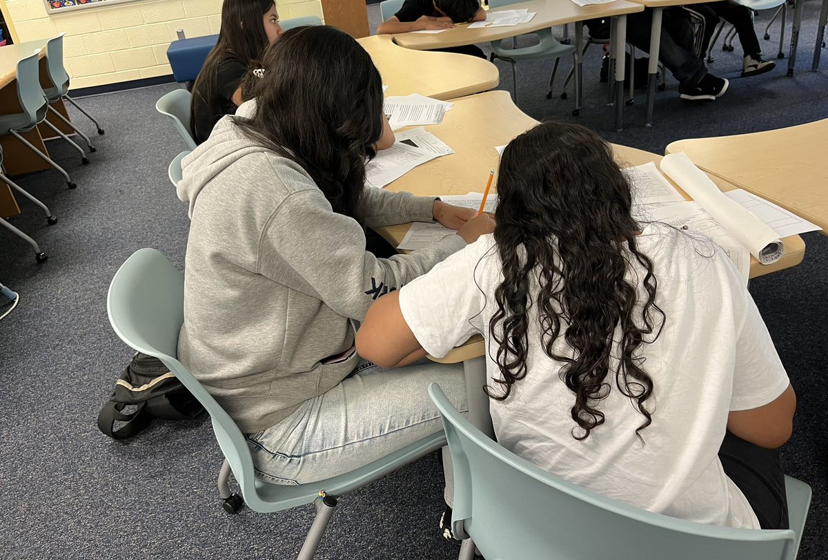 Tara Sanz tweet media