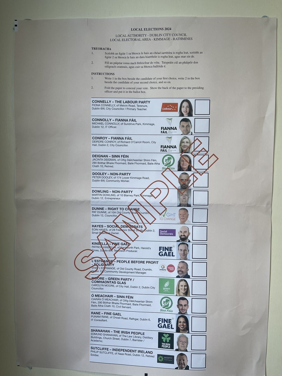 วันนี้ได้ไปเลือกตั้งนอกปท.ไทยเป็นครั้งแรก อันนี้เป็น Local Elections ของที่นี่ ชอบระบบเลือกตั้งของที่นี่มาก 1.บัตรเลือกตั้งมีรูปชื่อนามสกุลของผู้สมัครชัดเจน 2.ระบบเป็นแบบให้โหวตได้หลายคนโดยใส่เลขลำดับ 1,2,3,… ถ้าคนที่เลือกลำดับแรกได้คะแนนพอแล้ว คะแนนจะยกไปให้คนที่เราโหวตถัดไปแทน