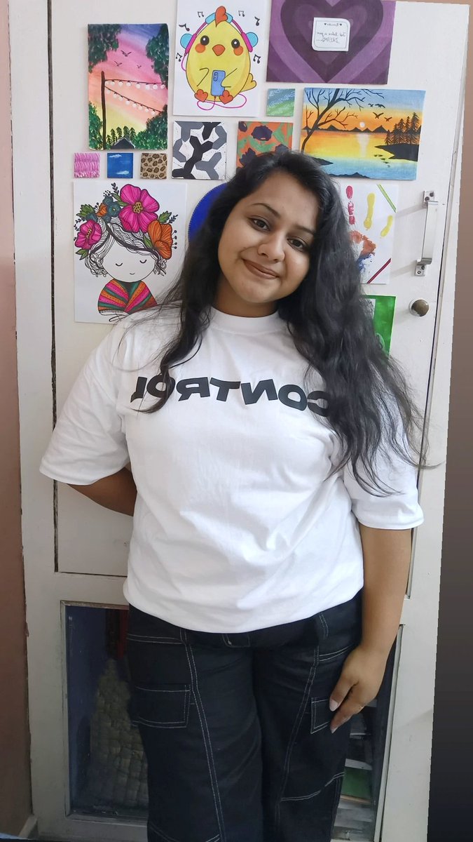 MokshitaAg20dec's tweet image. Some more self clicks #intheAM merch 🙈
You know my obsession with anything related to @ArmaanMalik22 is another level 😛
Lekin proper pictures abhi click krni or post karni baki hain 😌

PS : I need someone to click good pictures yarrrrrr taaki ye control seedha likha aye 😂